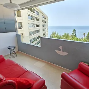 Centre Beachfront & Pool , Marbella Spain